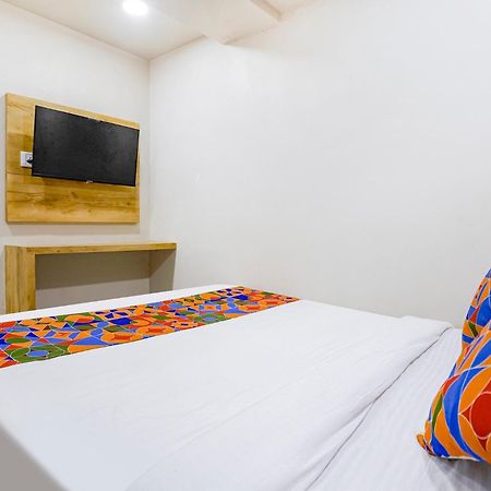Fabexpress Baghdad Palace Hotell Mumbai Exteriör bild